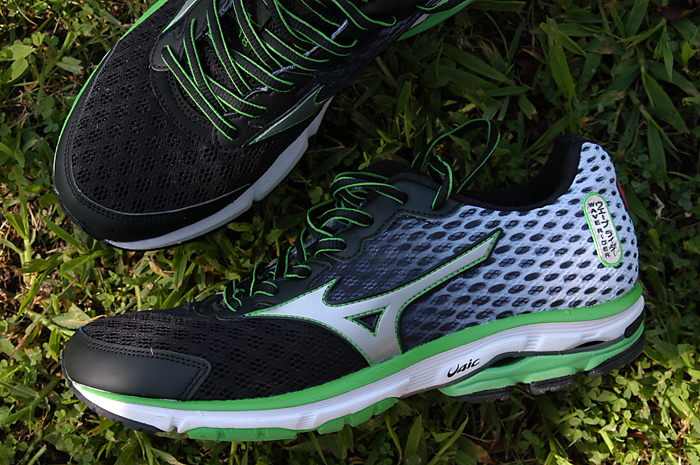 ミズノ ウエーブライダー18