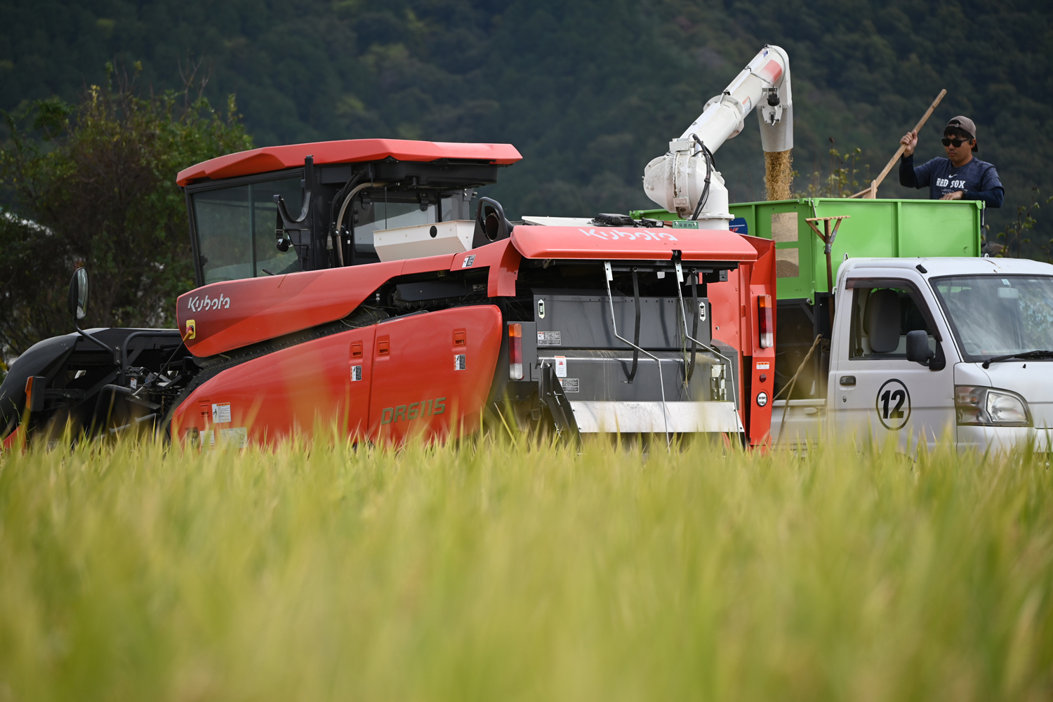 クボタコンバイン　DR6115